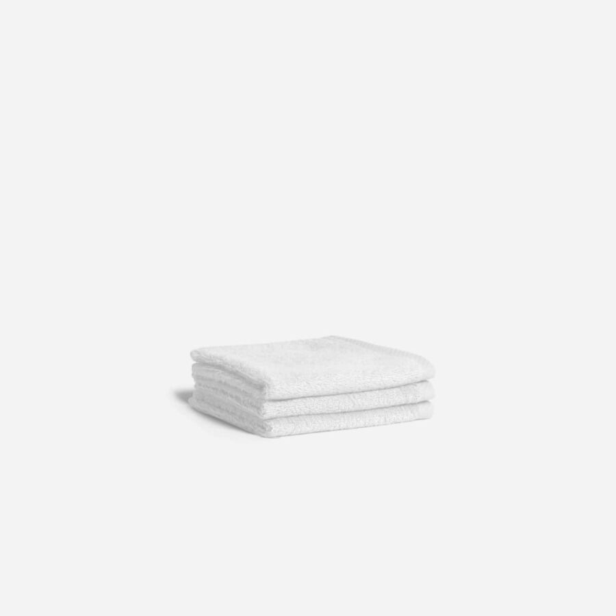 Ensemble de trois carrés mains de couleur blanche collection grand hôtel en viscose de bambou