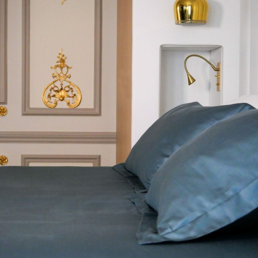 Linge de lit en fibre de bambou haut de gamme, alliant élégance, confort et durabilité pour une expérience de sommeil luxueuse.